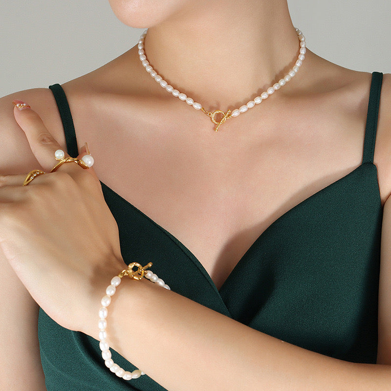 A Must-Have! Trendy Freshwater Pearl Bracelet with Geometric Design – Minimalist, Chic, and Tarnish-Free!