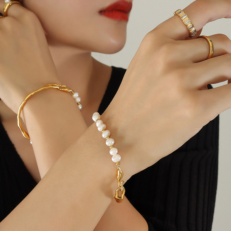 Geometric Freshwater Pearl Titanium Steel Bracelet - Trending French Style