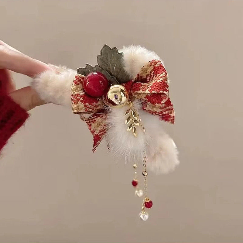 Autumn/Winter Christmas Plush Beaded Duckbill Clip – Elegant Hair Accessory