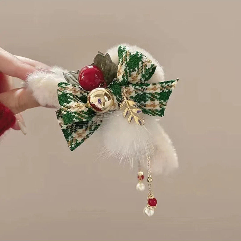 Autumn/Winter Christmas Plush Beaded Duckbill Clip – Elegant Hair Accessory