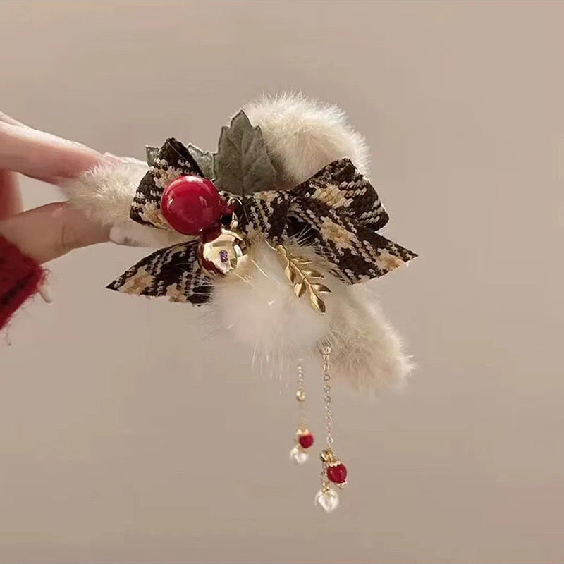 Autumn/Winter Christmas Plush Beaded Duckbill Clip – Elegant Hair Accessory